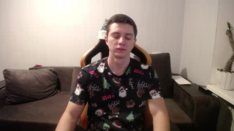 Snapshot of theroadtomars chatting on December 26, 2024, 6:22 pm Nick   online show from December 26, 2024, 6:22 pm