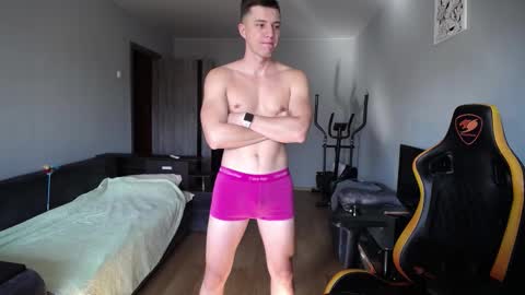 Snapshot of theroadtomars chatting on September 15, 2025, 6:24 am Nick   online show from September 15, 2025, 6:24 am