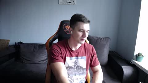 Snapshot of theroadtomars chatting on October 10, 2025, 11:53 am Nick   online show from October 10, 2025, 11:53 am