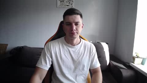 Snapshot of theroadtomars chatting on October 26, 2025, 8:09 am Nick   online show from October 26, 2025, 8:09 am