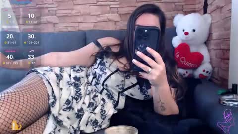 therosepetal online show from December 2, 2024, 11:45 am