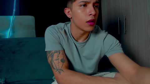 thesaint_xxx online show from September 27, 2025, 3:22 am