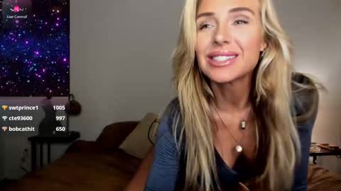 Snapshot of theselina_kyle chatting on October 3, 2025, 12:07 am Selina Kyle online show from October 3, 2025, 12:07 am