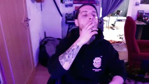 theshowercock online show from December 16, 2025, 11:26 am