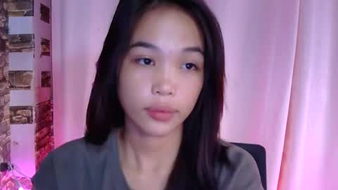thessssy online show from April 13, 2026, 9:42 pm