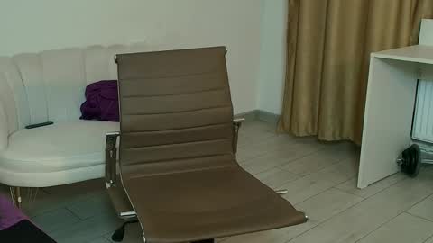 TheTopAlex online show from February 8, 2026, 5:33 am