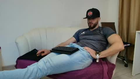 TheTopAlex online show from April 16, 2026, 3:51 am