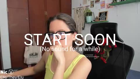 Nicole online show from December 1, 2025, 1:16 pm