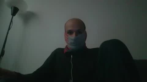Scarf guy online show from January 29, 2025, 4:52 pm