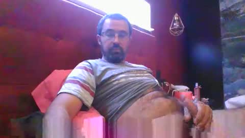 Snapshot of theviper1990 chatting on May 4, 2026, 2:18 am Carlos1990 online show from May 4, 2026, 2:18 am