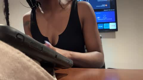 Sapphire the Vixen online show from April 15, 2026, 11:38 pm