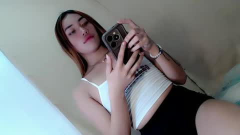 stella online show from March 7, 2025, 5:51 am