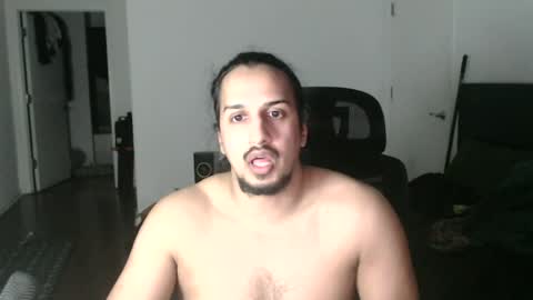 Snapshot of theworldisavampire09 chatting on June 15, 2026, 1:52 am Vampiro online show from June 15, 2026, 1:52 am