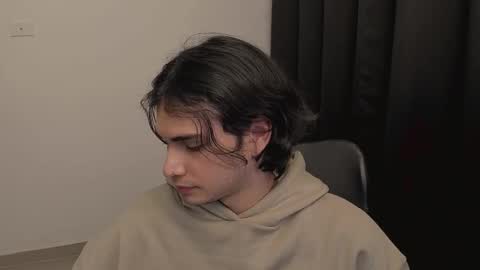 thiaan__ online show from February 13, 2025, 2:01 am