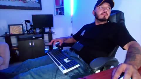thiago_420 online show from May 15, 2026, 11:01 pm