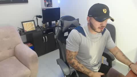thiago_420 online show from May 21, 2026, 11:23 pm