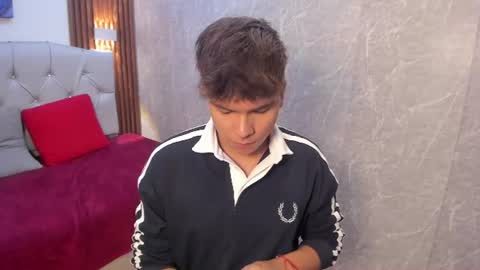 Snapshot of thiago_kozak chatting on June 10, 2026, 6:07 pm thiago online show from June 10, 2026, 6:07 pm