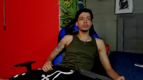 Snapshot of thiago_preston chatting on April 16, 2026, 8:42 pm Thiago online show from April 16, 2026, 8:42 pm