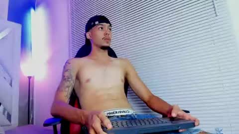 Thiago online show from June 14, 2026, 2:24 am
