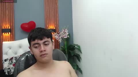 Snapshot of thiago_saenzz chatting on March 4, 2026, 6:14 pm thiago_saenzz online show from March 4, 2026, 6:14 pm