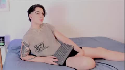 Snapshot of thiago_winteer chatting on July 21, 2026, 5:43 am Thiago Winteer online show from July 21, 2026, 5:43 am