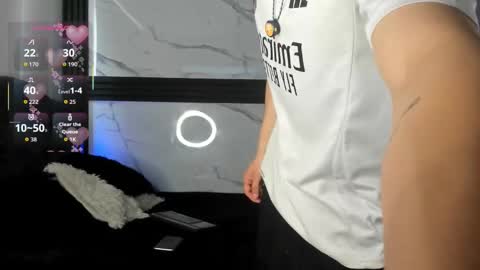 thiagoferrerohot online show from March 16, 2026, 2:10 pm