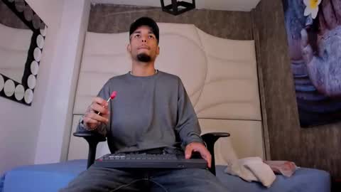 ThiagoFerreti online show from September 11, 2025, 3:06 am