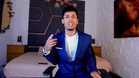 ThiagoFerreti online show from November 28, 2025, 8:55 pm