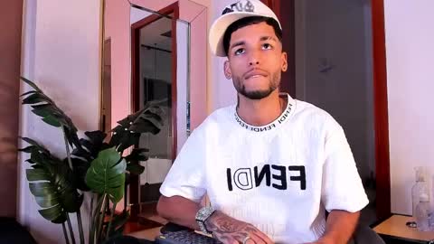 ThiagoFerreti online show from April 1, 2026, 3:18 am