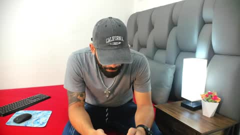 Thia Gomez online show from April 6, 2026, 7:04 pm