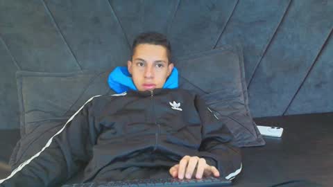 Thiago   online show from January 13, 2025, 7:53 pm