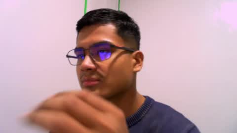 Snapshot of thiagovega_ chatting on April 28, 2026, 4:06 am thiagovega_ online show from April 28, 2026, 4:06 am