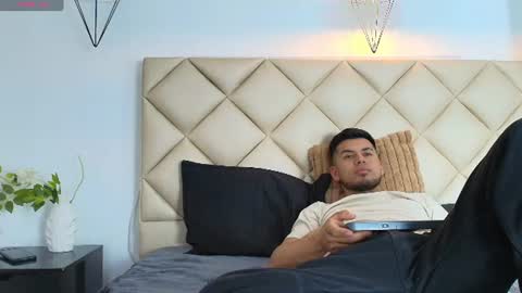 Snapshot of thiagovegga chatting on July 19, 2026, 7:34 am Thiago Vegga online show from July 19, 2026, 7:34 am
