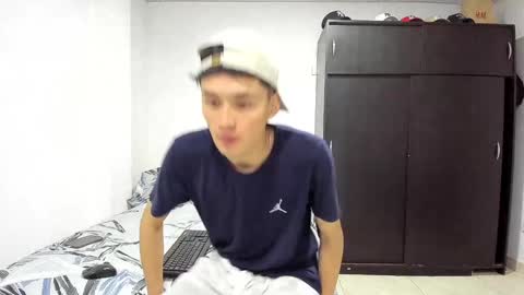 Snapshot of thiagowells_ chatting on December 26, 2024, 12:46 am Thiago Wells online show from December 26, 2024, 12:46 am