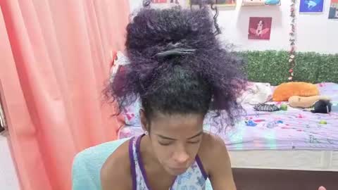 Snapshot of thiana_horny chatting on July 7, 2026, 2:43 pm thiana_horny online show from July 7, 2026, 2:43 pm