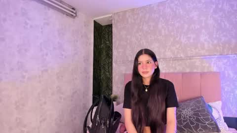 Snapshot of thiara_gh chatting on May 21, 2026, 2:29 am thiara_gh online show from May 21, 2026, 2:29 am