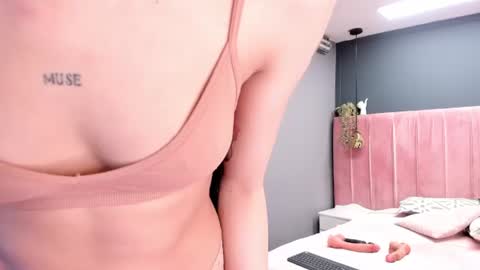 Snapshot of thiara_gh chatting on June 27, 2026, 12:22 pm thiara_gh online show from June 27, 2026, 12:22 pm
