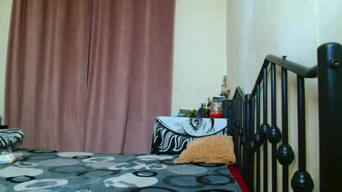 Maria online show from December 4, 2025, 7:44 pm