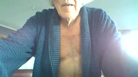 Snapshot of thickcockat71 chatting on May 23, 2026, 8:24 pm Thickcockat71 online show from May 23, 2026, 8:24 pm