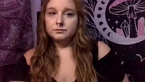 Ariel online show from October 6, 2025, 3:48 am