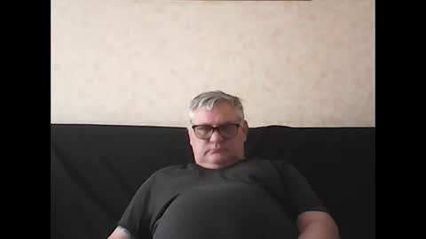 Snapshot of thierrysymp chatting on January 1, 2025, 10:32 am Thierrysymp online show from January 1, 2025, 10:32 am