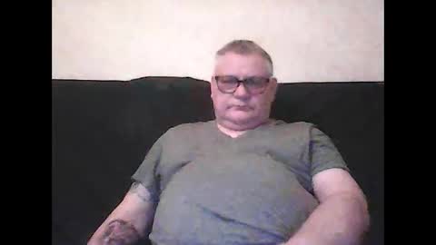 Snapshot of thierrysymp chatting on February 7, 2025, 5:18 pm Thierrysymp online show from February 7, 2025, 5:18 pm