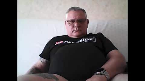 Snapshot of thierrysymp chatting on October 23, 2025, 3:33 pm Thierrysymp online show from October 23, 2025, 3:33 pm