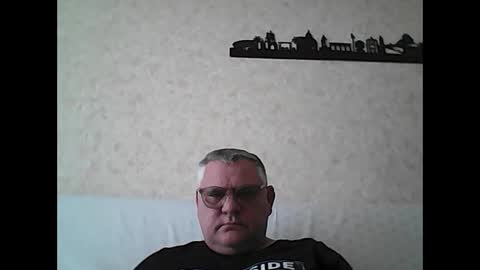 Snapshot of thierrysymp chatting on October 26, 2025, 9:37 am Thierrysymp online show from October 26, 2025, 9:37 am