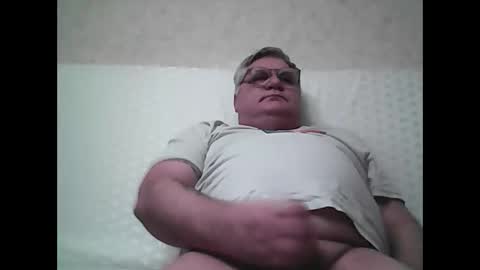 Thierrysymp online show from December 16, 2025, 5:07 pm