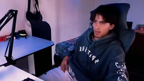 thieves_us online show from December 12, 2024, 2:22 pm