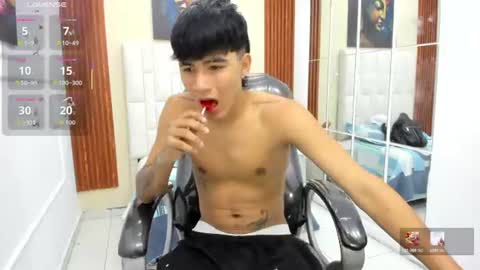Snapshot of thiiago_collins chatting on June 20, 2026, 10:12 pm THIAGO COLLINS online show from June 20, 2026, 10:12 pm