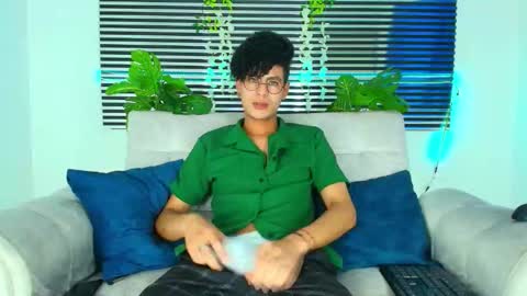 Thiago Saenzz online show from February 5, 2026, 4:22 pm