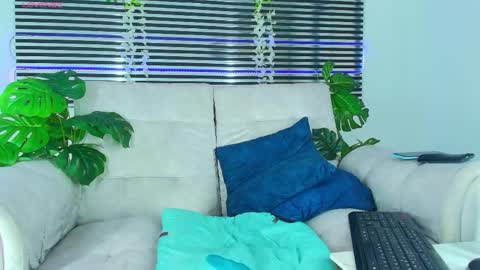 Snapshot of thiiagosaeenz chatting on April 24, 2026, 5:37 pm Thiago Saenzz online show from April 24, 2026, 5:37 pm