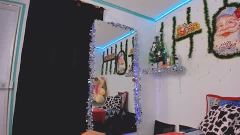 THIN PRINCESS  online show from January 9, 2025, 7:08 pm